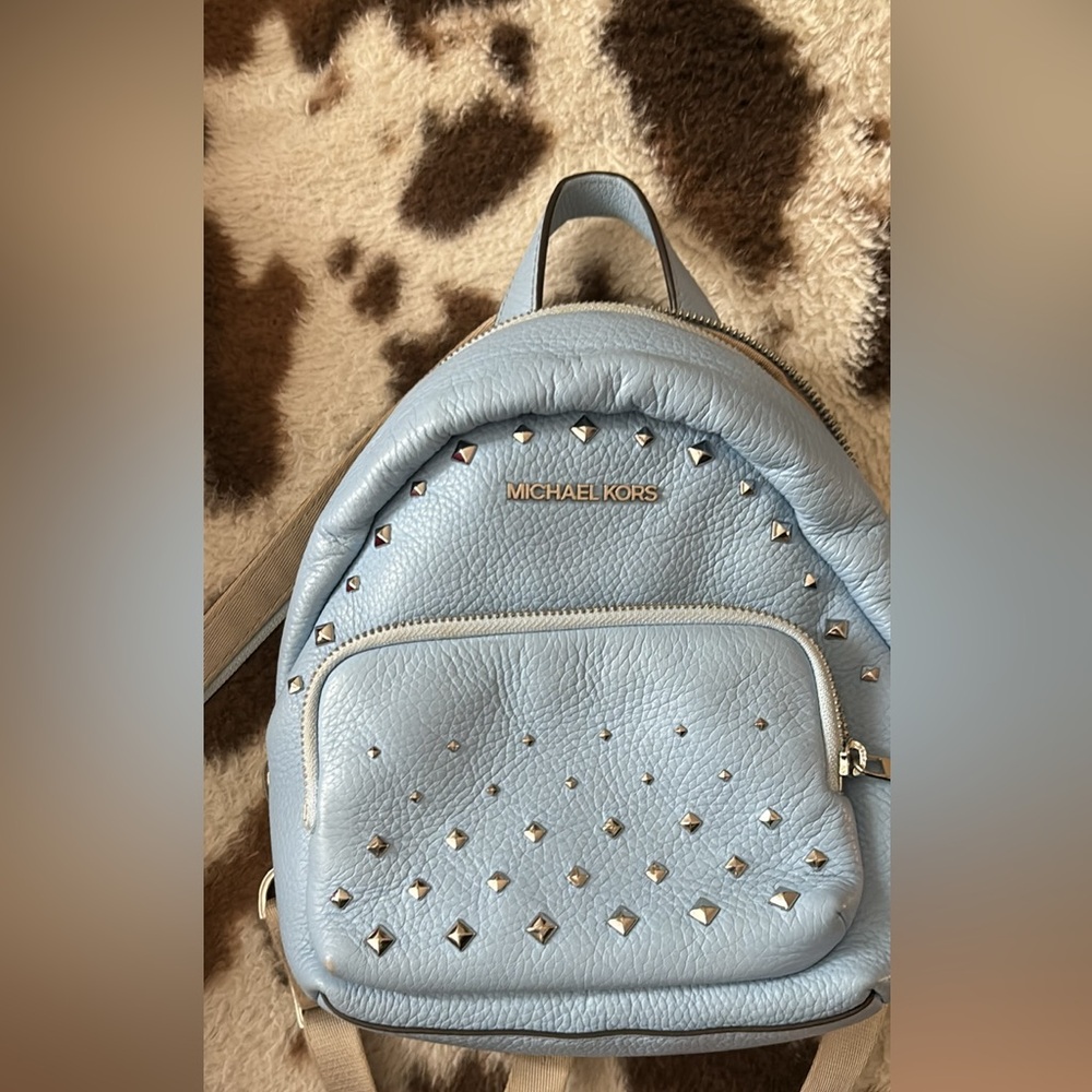Brand new purse barely used